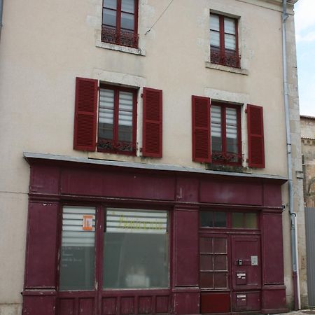 La Vallee Du Thouet Airvault Экстерьер фото